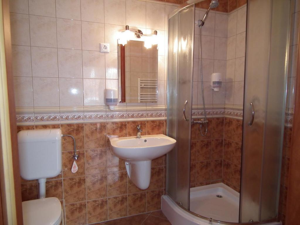 Hotel Jarja ハイデゥソボスロー 部屋 写真