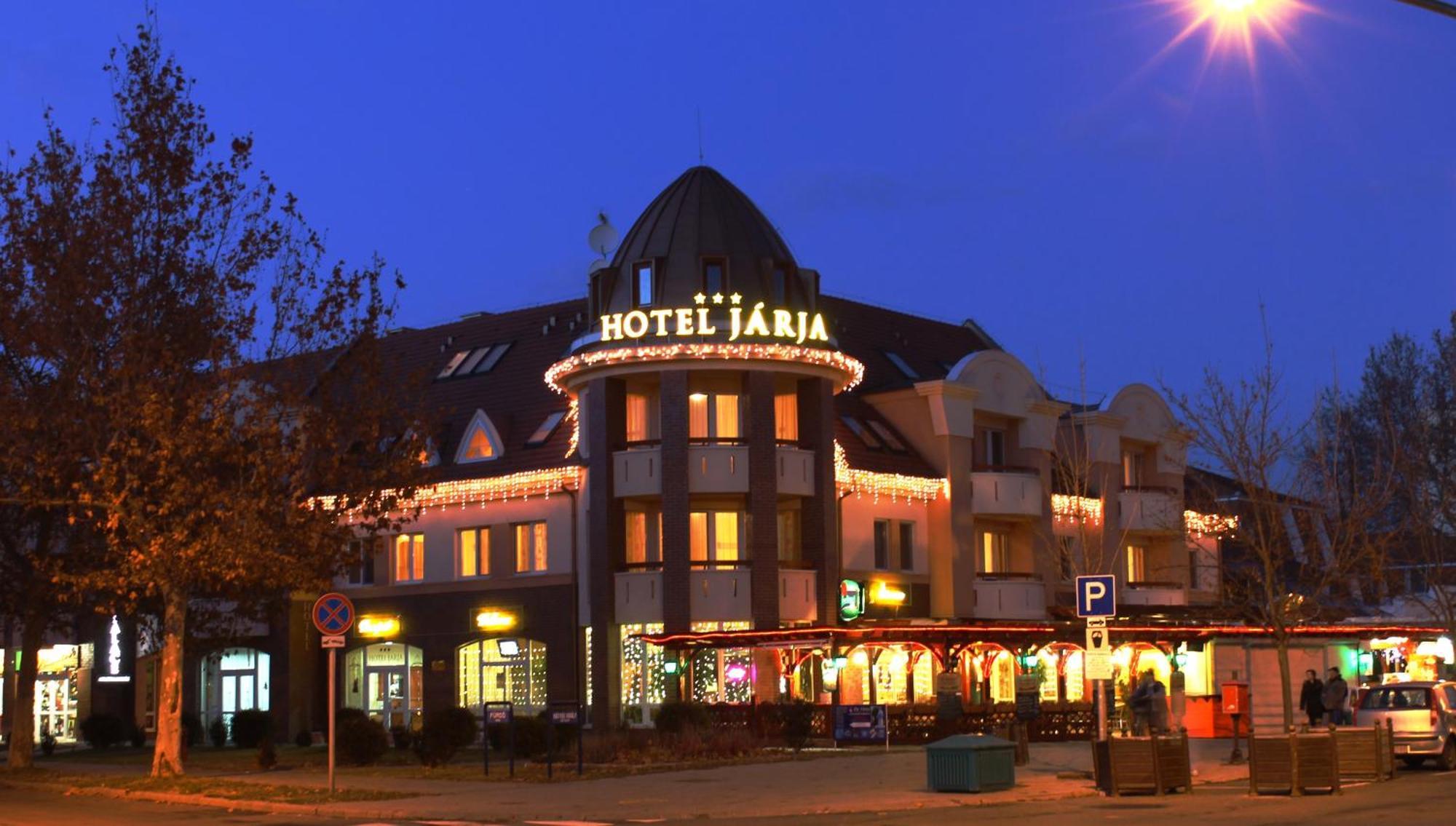 Hotel Jarja ハイデゥソボスロー エクステリア 写真